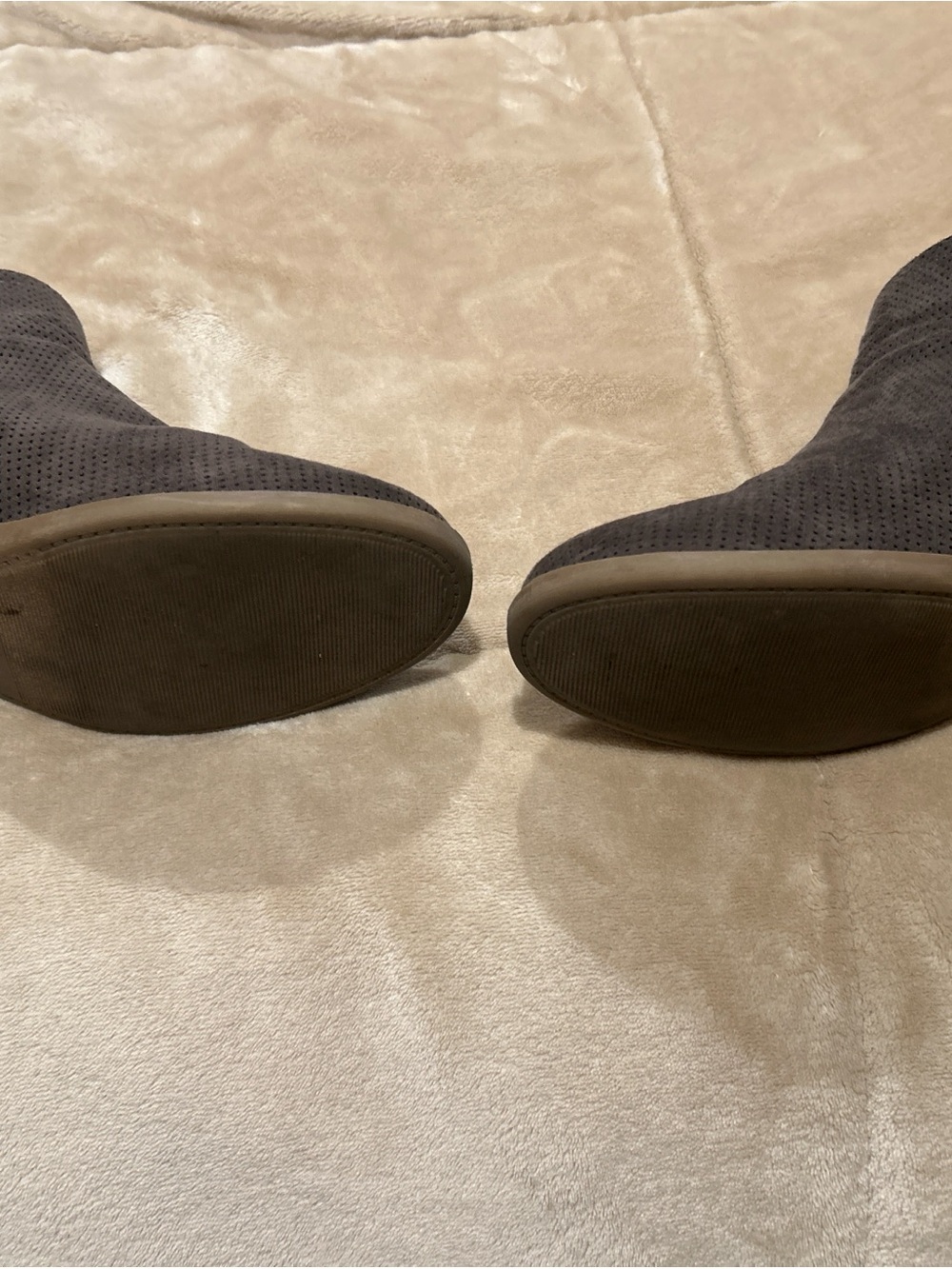 American Threads gray/Brown Perforated Ankle Booties